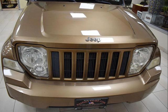 Photo of 2012 Canyon Brown Pearlcoat Jeep Liberty