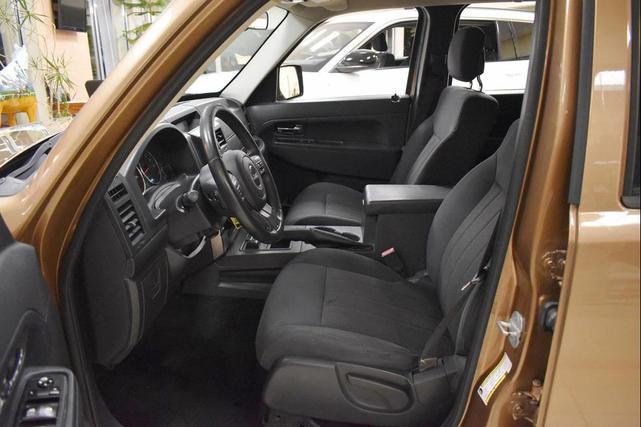 Photo of 2012 Canyon Brown Pearlcoat Jeep Liberty