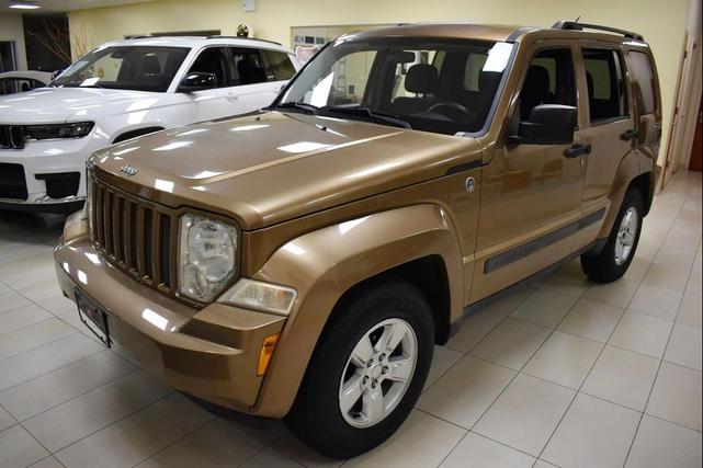 Photo of 2012 Canyon Brown Pearlcoat Jeep Liberty