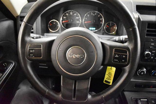 Photo of 2012 Canyon Brown Pearlcoat Jeep Liberty