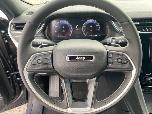 Photo of 2025 Metallic Jeep Grand Cherokee