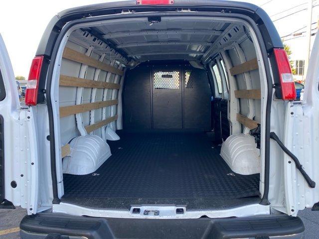 Photo of 2023 Summit White GMC Savana 2500