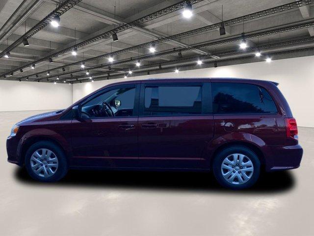 Photo of 2018 Octane Red Pearlcoat Dodge Grand Caravan