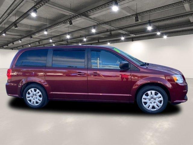 Photo of 2018 Octane Red Pearlcoat Dodge Grand Caravan