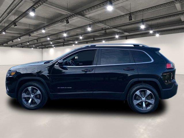 Photo of 2019 Diamond Black Jeep Cherokee
