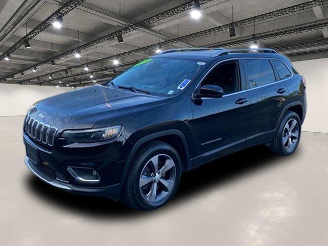 Photo of 2019 Diamond Black Jeep Cherokee