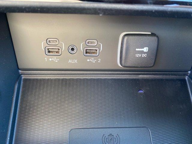 Photo of 2025 Metallic Jeep Grand Cherokee