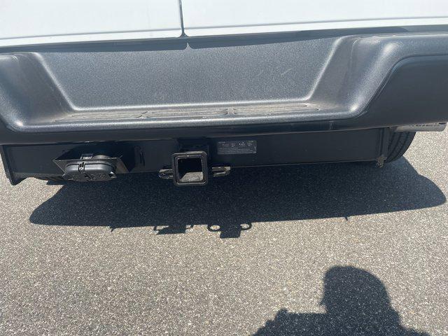 Photo of 2025 Summit White Chevrolet Express 3500
