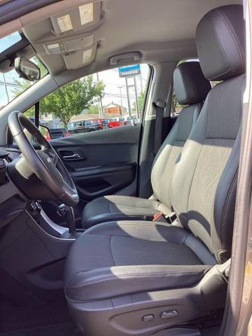 Photo of 2022 Stone Gray Metallic Chevrolet Trax