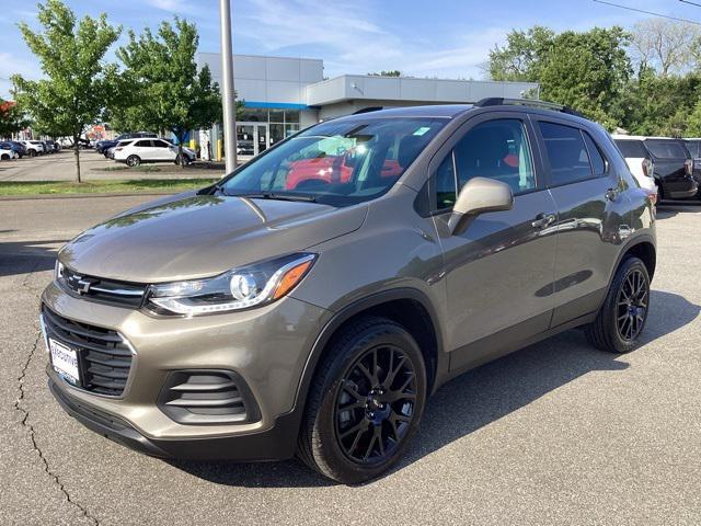Photo of 2022 Stone Gray Metallic Chevrolet Trax