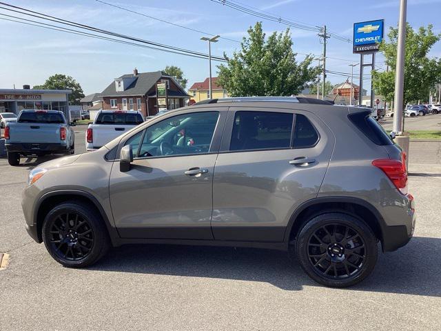 Photo of 2022 Stone Gray Metallic Chevrolet Trax