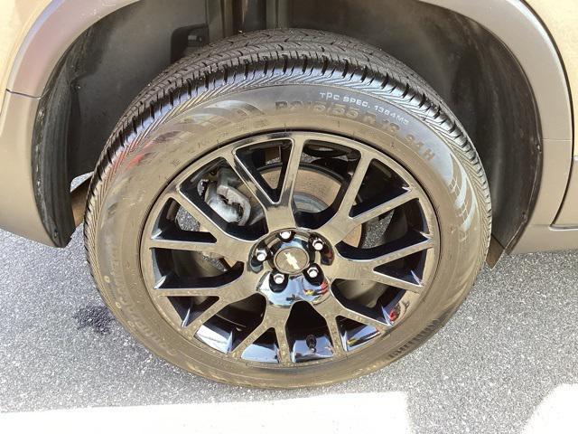Photo of 2022 Stone Gray Metallic Chevrolet Trax