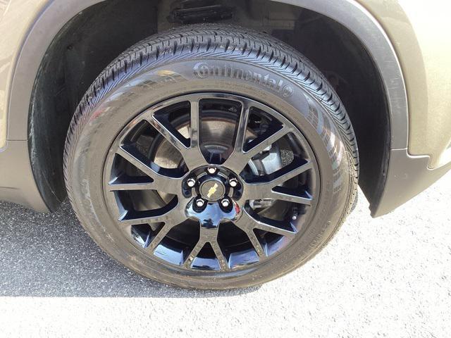 Photo of 2022 Stone Gray Metallic Chevrolet Trax