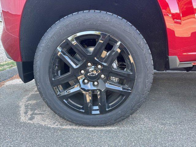 Photo of 2025 Radiant Red Tintcoat Chevrolet Colorado