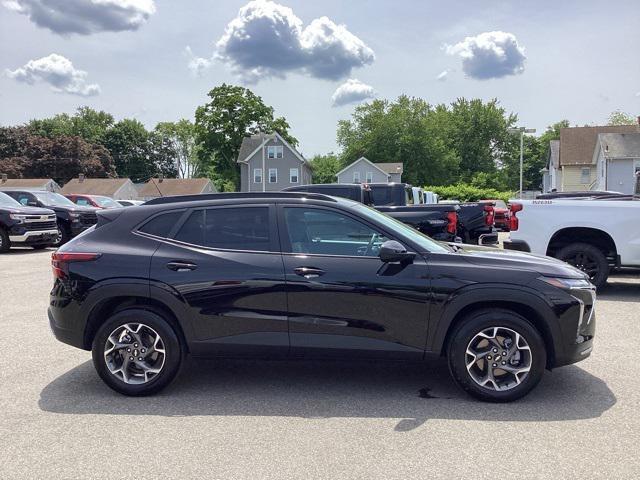 Photo of 2025 Mosaic Black Metallic Chevrolet Trax