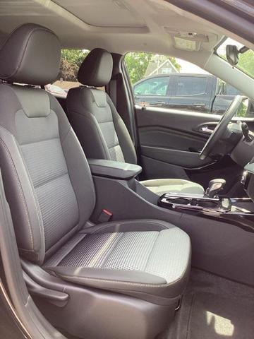 Photo of 2025 Mosaic Black Metallic Chevrolet Trax