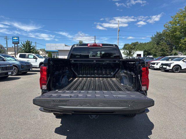 Photo of 2025 Black Chevrolet Colorado
