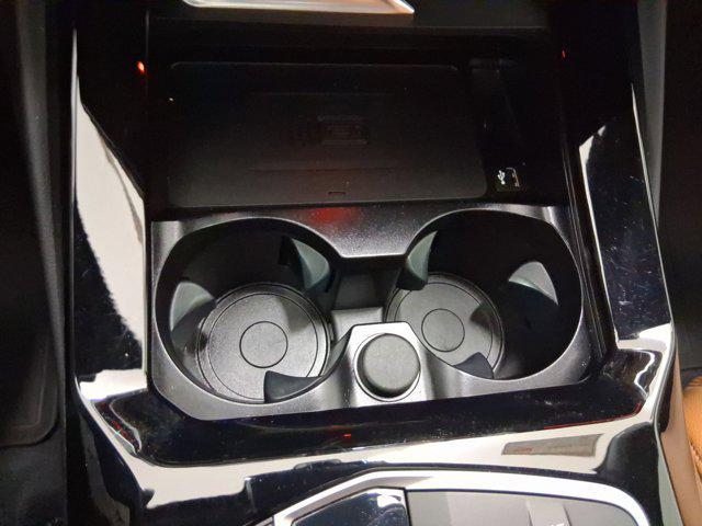Photo of 2023 Mineral White Metallic BMW X3