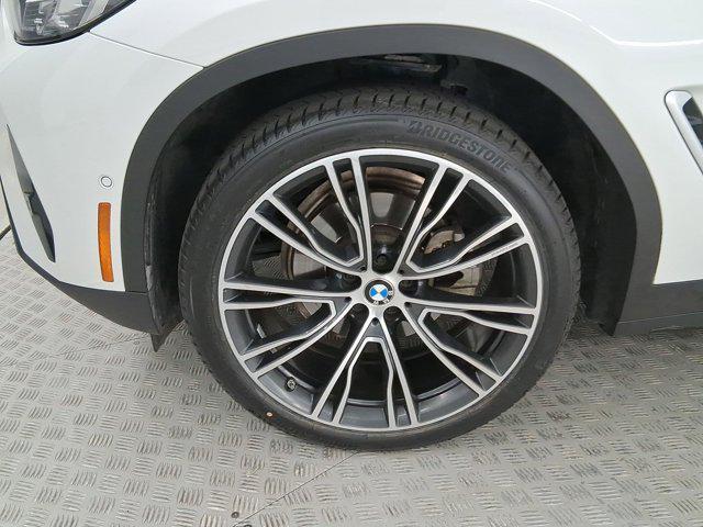 Photo of 2023 Mineral White Metallic BMW X3
