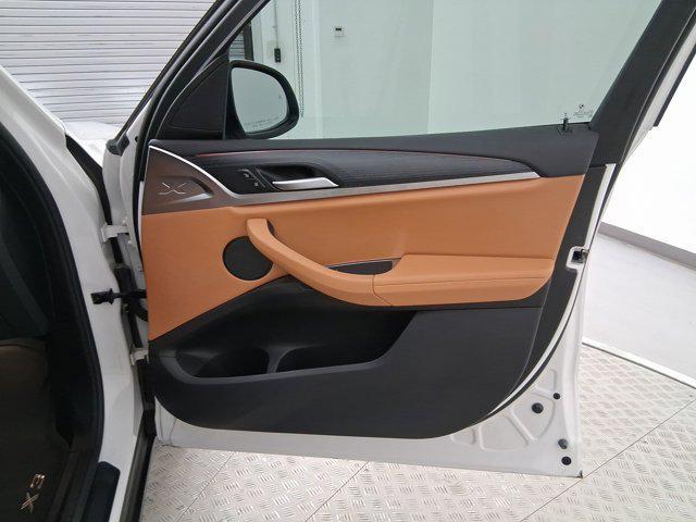 Photo of 2023 Mineral White Metallic BMW X3