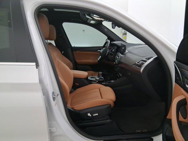 Photo of 2023 Mineral White Metallic BMW X3