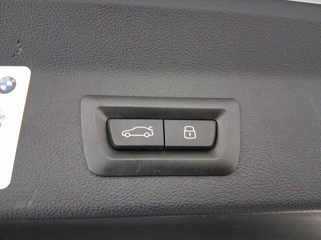 Photo of 2023 Mineral White Metallic BMW X3