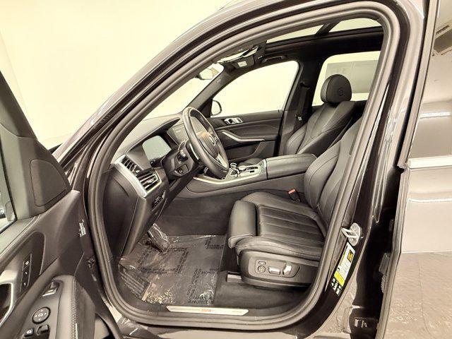 Photo of 2022 Dark Graphite Metallic BMW X5