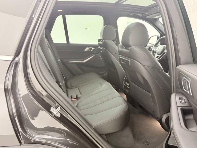 Photo of 2022 Dark Graphite Metallic BMW X5