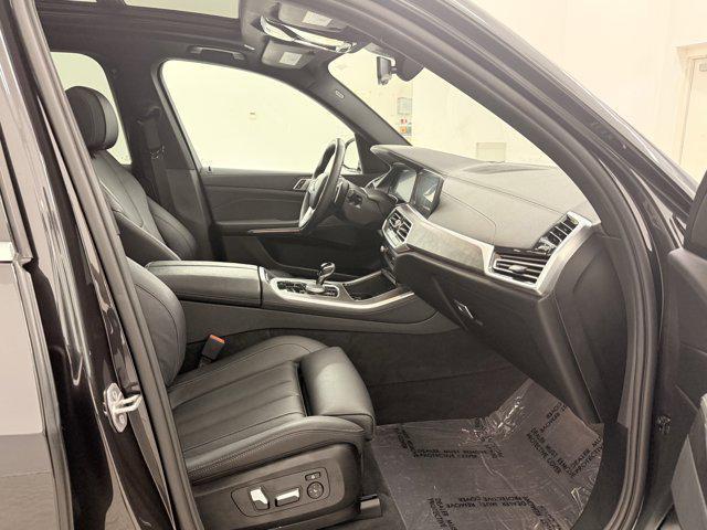 Photo of 2022 Dark Graphite Metallic BMW X5