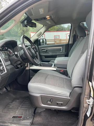 Photo of 2017 Granite Crystal Metallic Clearcoat RAM 1500
