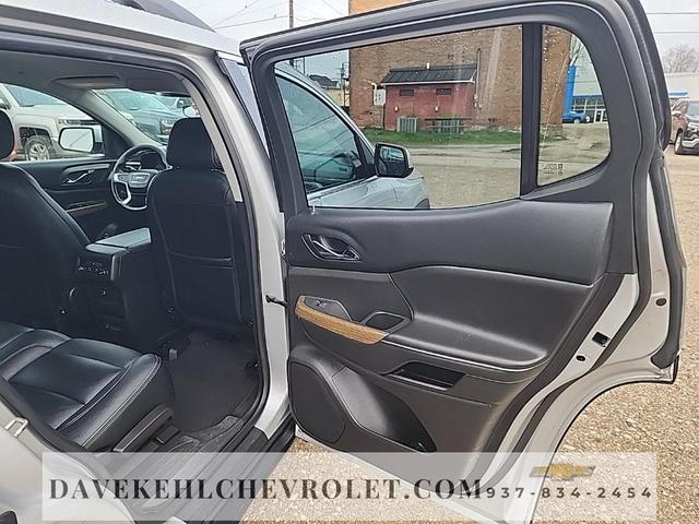 Photo of 2017 Quicksilver Metallic GMC Acadia