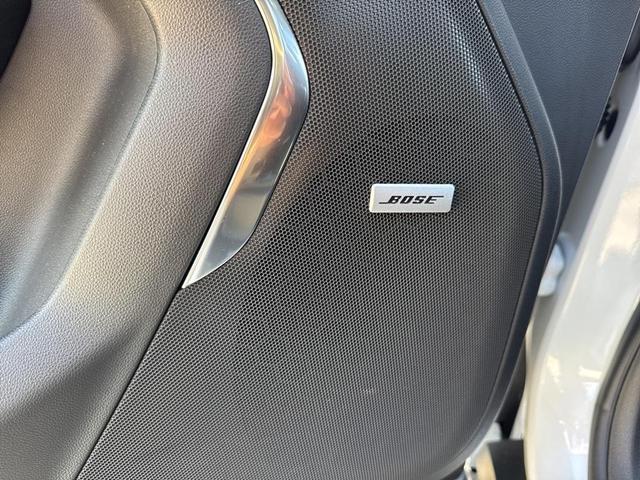 Photo of 2025 Iridescent Pearl Tricoat Chevrolet Suburban