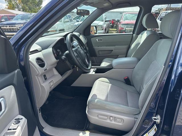 Photo of 2013 Obsidian Blue Pearl Honda Pilot