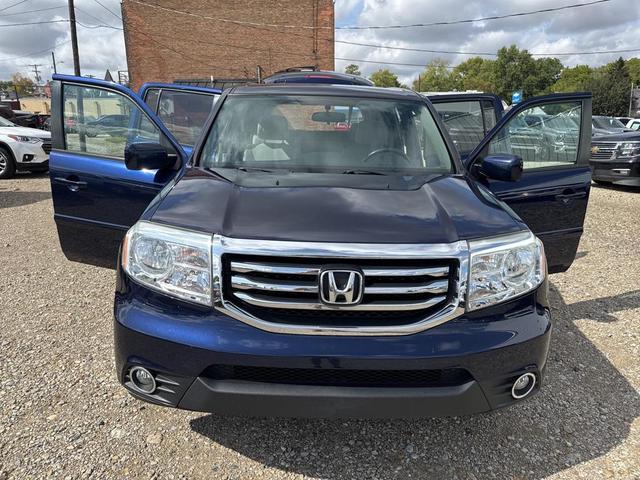 Photo of 2013 Obsidian Blue Pearl Honda Pilot