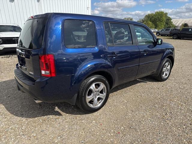Photo of 2013 Obsidian Blue Pearl Honda Pilot