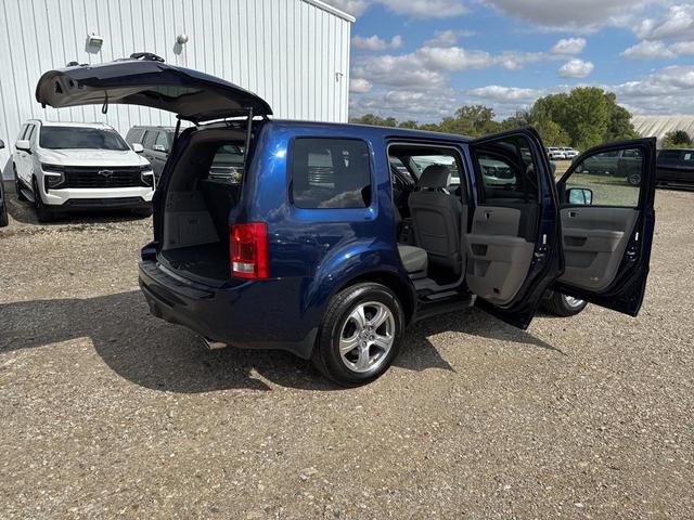 Photo of 2013 Obsidian Blue Pearl Honda Pilot