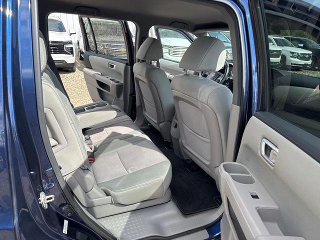 Photo of 2013 Obsidian Blue Pearl Honda Pilot
