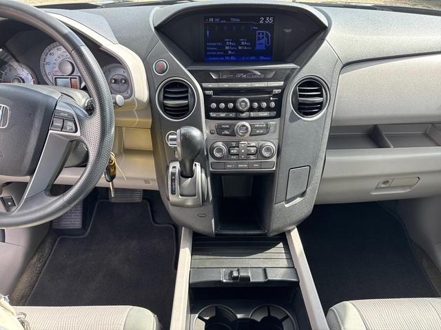 Photo of 2013 Obsidian Blue Pearl Honda Pilot