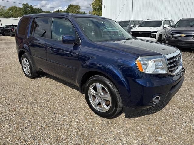 Photo of 2013 Obsidian Blue Pearl Honda Pilot