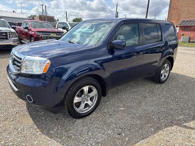 Photo of 2013 Obsidian Blue Pearl Honda Pilot