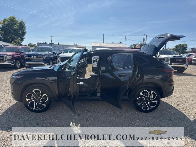 Photo of 2025 Mosaic Black Metallic Chevrolet Trax