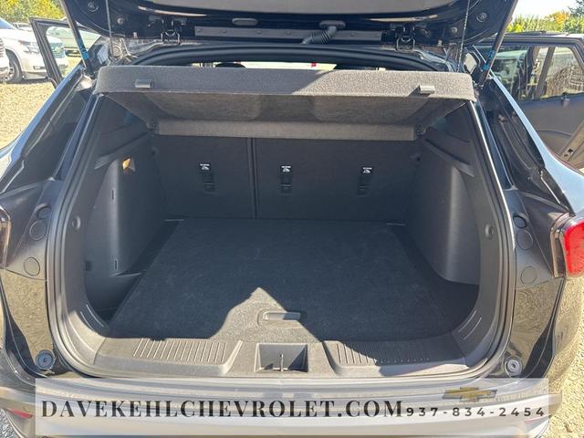 Photo of 2025 Mosaic Black Metallic Chevrolet Trax