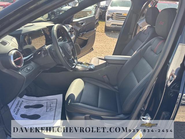 Photo of 2025 Mosaic Black Metallic Chevrolet Trax