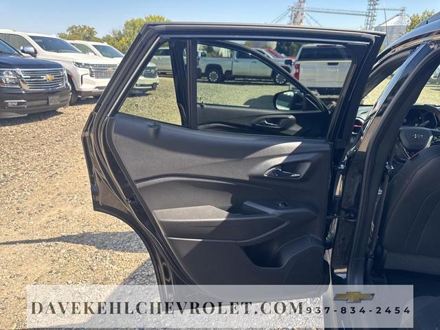 Photo of 2025 Mosaic Black Metallic Chevrolet Trax