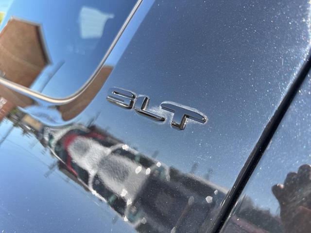 Photo of 2022 Ebony Twilight Metallic GMC Acadia