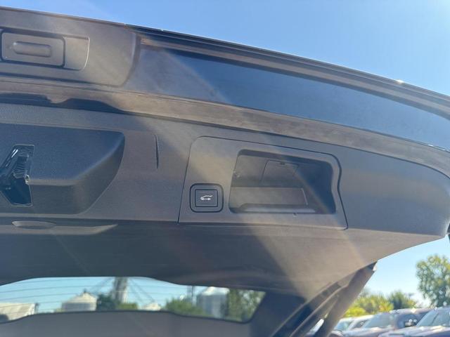 Photo of 2022 Ebony Twilight Metallic GMC Acadia