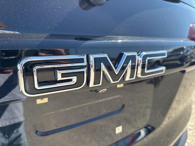 Photo of 2022 Ebony Twilight Metallic GMC Acadia
