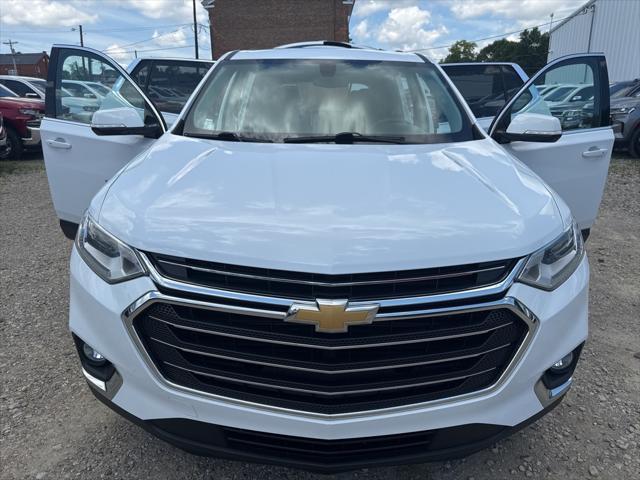 Photo of 2018 Summit White Chevrolet Traverse