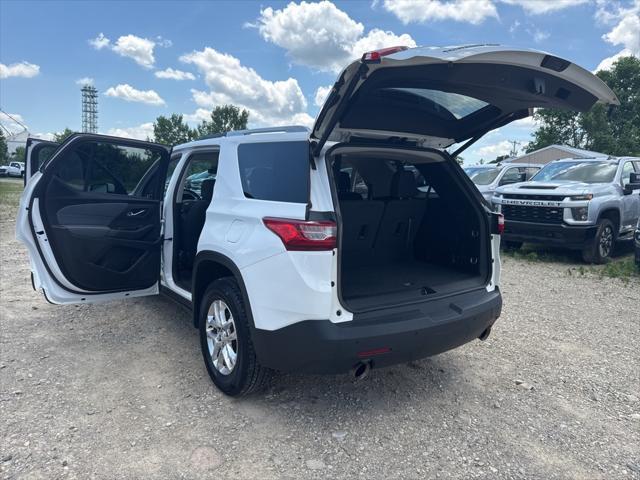 Photo of 2018 Summit White Chevrolet Traverse