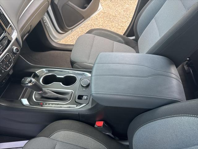 Photo of 2018 Summit White Chevrolet Traverse